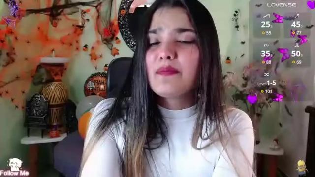 Image 8 of destinyhills_ Stream on Chaturbate on 3 days ago