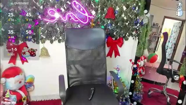 Image 2 of destinyhills_ Stream on Chaturbate on 21 days ago