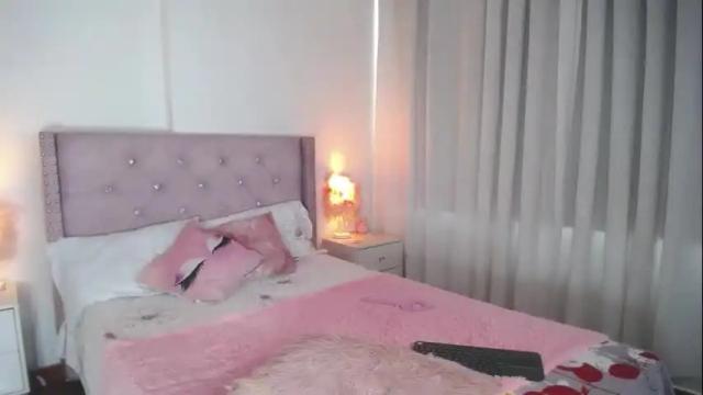 Image 2 of destinysweet21 Stream on Chaturbate on 2 months ago