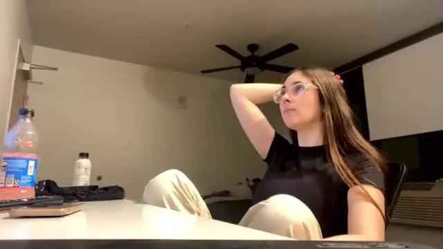 Image 7 of detroitbaddie Stream on Chaturbate on 14 months ago