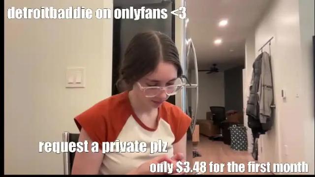 Image 11 of detroitbaddie Stream on Chaturbate on 8 days ago