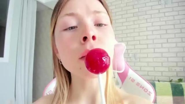 Image 7 of deva_alice Stream on Chaturbate on 14 months ago