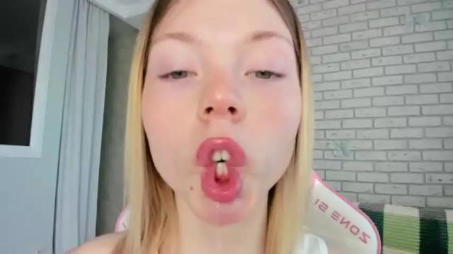 Image 3 of deva_alice Stream on Chaturbate on 14 months ago