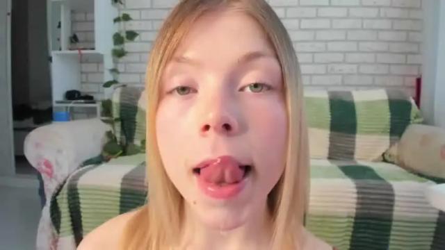 Image 7 of deva_alice Stream on Chaturbate on 14 months ago