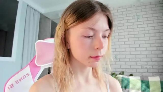 Image 12 of deva_alice Stream on Chaturbate on 13 months ago