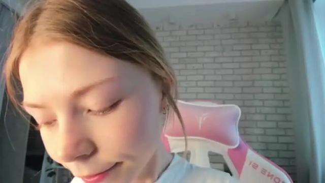 Image 11 of deva_alice Stream on Chaturbate on 13 months ago