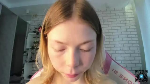 Image 3 of deva_alice Stream on Chaturbate on 13 months ago