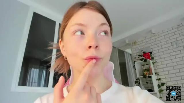 Image 10 of deva_alice Stream on Chaturbate on 13 months ago