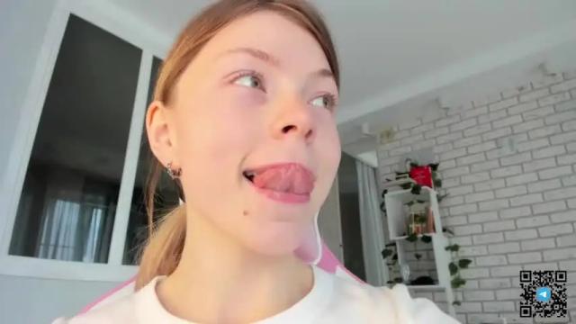 Image 6 of deva_alice Stream on Chaturbate on 13 months ago