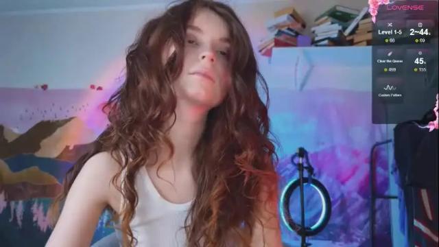 Image 2 of deva_green Stream on Chaturbate on 9 days ago
