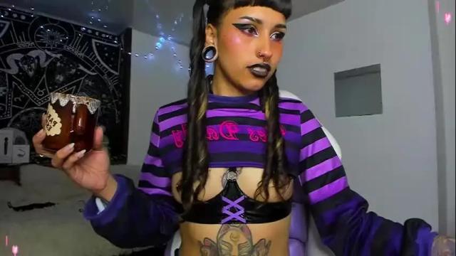 Image 2 of devadoll Stream on Chaturbate on 19 days ago