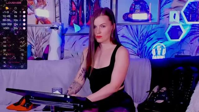 Image 3 of devi_evi Stream on Chaturbate on 15 months ago