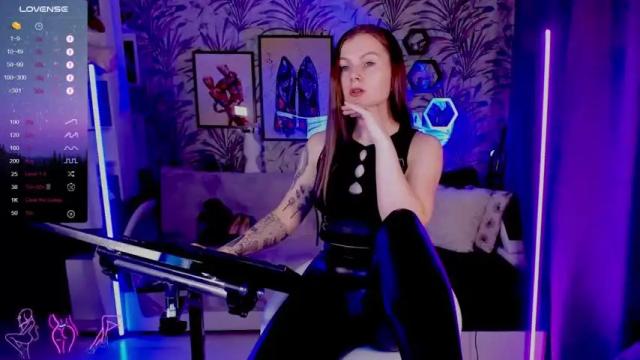 Image 4 of devi_evi Stream on Chaturbate on 13 months ago
