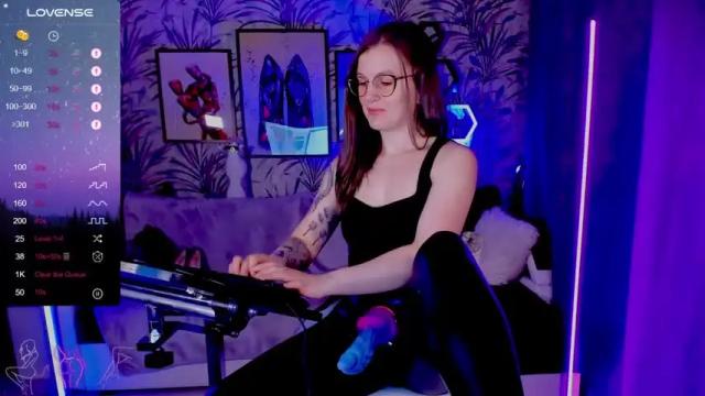Image 2 of devi_evi Stream on Chaturbate on 13 months ago