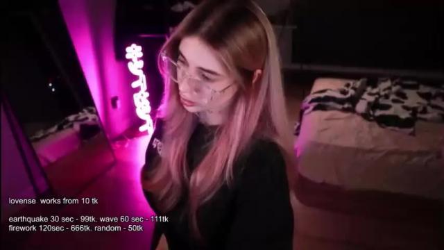 Image 2 of devilishd0ll Stream on Chaturbate on 12 months ago