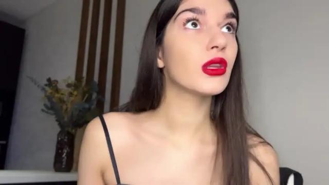Image 12 of devinegoddessr Stream on Chaturbate on 19 months ago