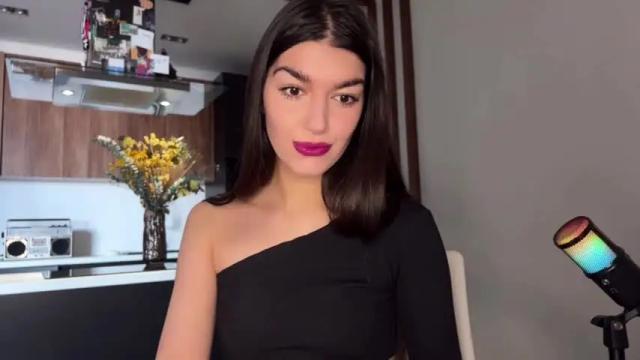 Image 12 of devinegoddessr Stream on Chaturbate on 12 months ago