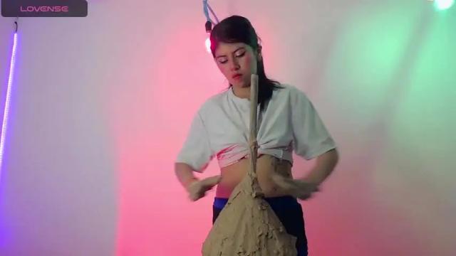 Image 4 of devora_sassy Stream on Chaturbate on 19 months ago