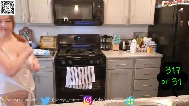 Image 3 of devynreign Stream on Chaturbate on 14 months ago