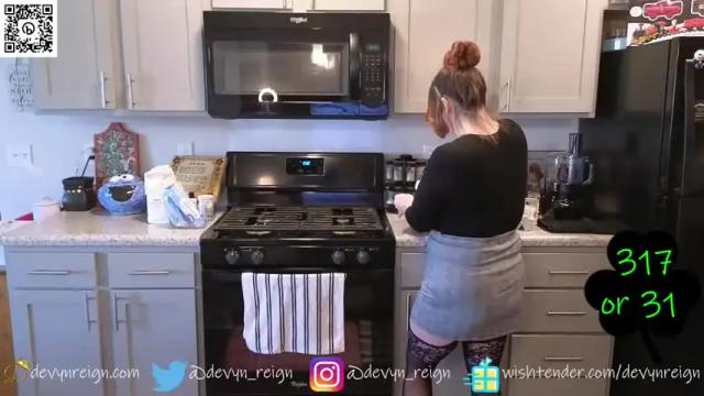 Image 6 of devynreign Stream on Chaturbate on 13 months ago