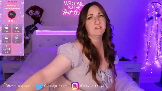 Image 3 of devynreign Stream on Chaturbate on 2 months ago