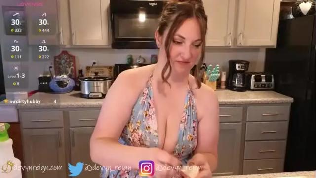 Image 7 of devynreign Stream on Chaturbate on 1 month ago