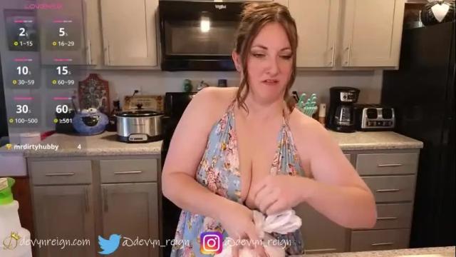 Image 8 of devynreign Stream on Chaturbate on 1 month ago