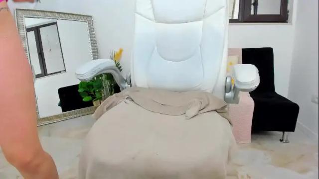 Image 2 of deya_divine Stream on Chaturbate on 1 month ago