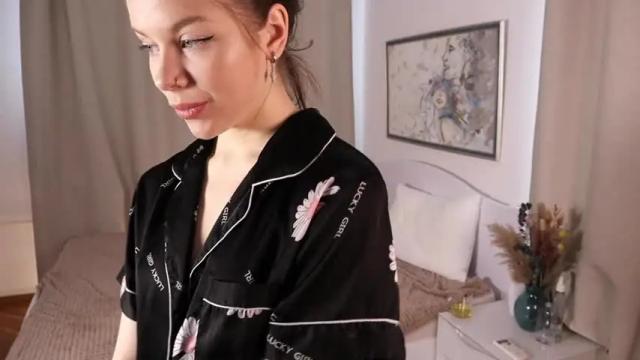 Thumbnail 1, di_huny's Stream at Chaturbate, 14 months ago