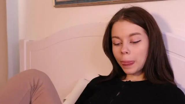 Thumbnail 1, di_huny's Stream at Chaturbate, 14 months ago