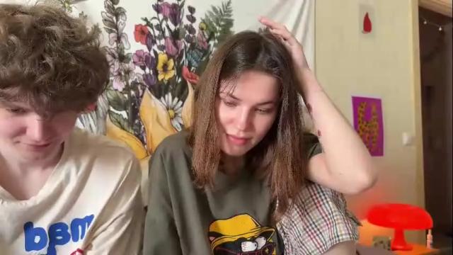 Image 3 of di_n_alex Stream on Chaturbate on 29 days ago