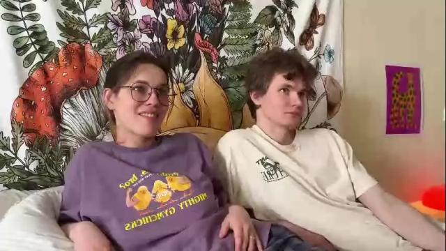Image 12 of di_n_alex Stream on Chaturbate on 23 days ago