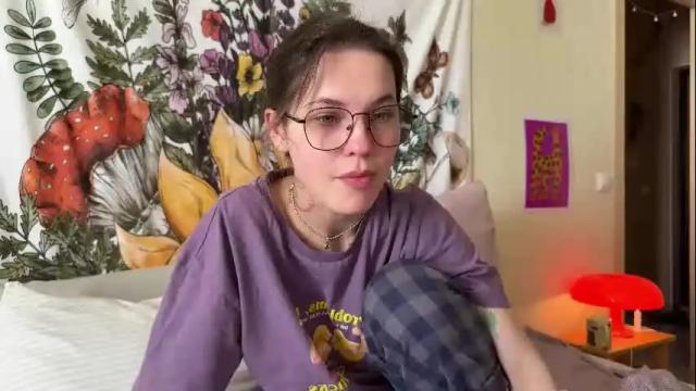 Image 3 of di_n_alex Stream on Chaturbate on 23 days ago