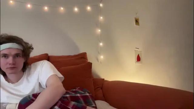 Image 2 of di_n_alex Stream on Chaturbate on 1 month ago