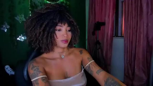 Image 6 of diamon_kataleya Stream on Chaturbate on 15 months ago