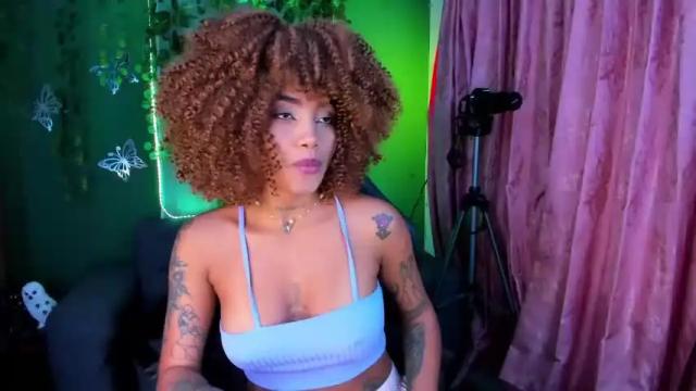 Image 3 of diamon_kataleya Stream on Chaturbate on 14 months ago