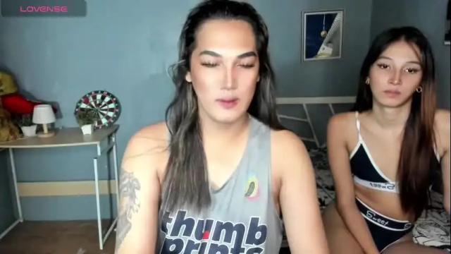 Image 2 of diamond_foxy Stream on Chaturbate on 1 month ago