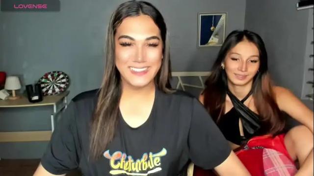 Image 2 of diamond_foxy Stream on Chaturbate on 1 month ago