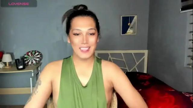Image 3 of diamond_foxy Stream on Chaturbate on 1 month ago