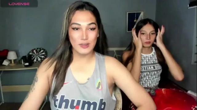 Image 2 of diamond_foxy Stream on Chaturbate on 1 month ago