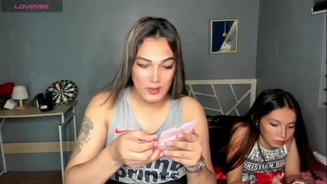 Image 4 of diamond_foxy Stream on Chaturbate on 1 month ago