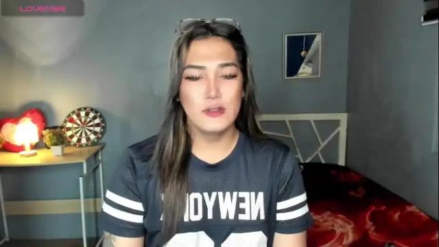 Image 10 of diamond_foxy Stream on Chaturbate on 29 days ago