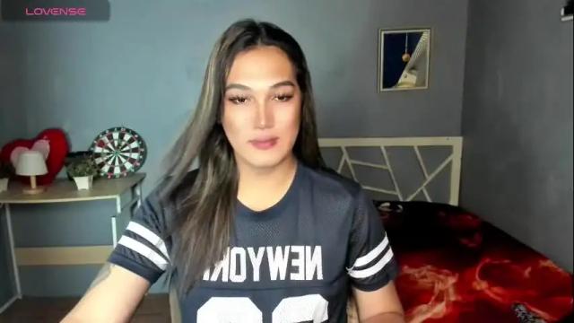 Image 4 of diamond_foxy Stream on Chaturbate on 28 days ago