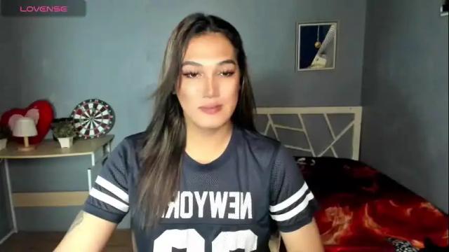 Image 6 of diamond_foxy Stream on Chaturbate on 28 days ago