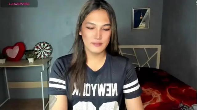 Image 3 of diamond_foxy Stream on Chaturbate on 25 days ago