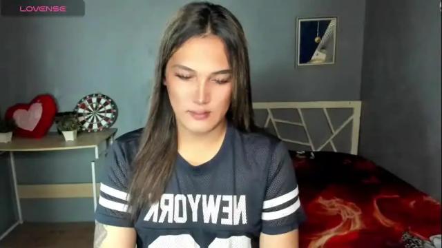 Image 8 of diamond_foxy Stream on Chaturbate on 25 days ago