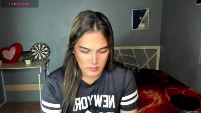 Image 10 of diamond_foxy Stream on Chaturbate on 24 days ago