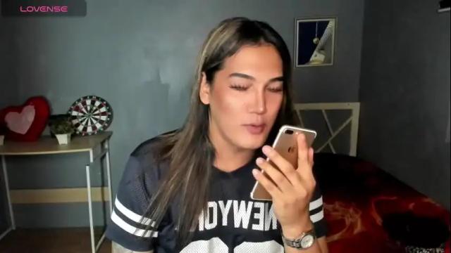 Image 12 of diamond_foxy Stream on Chaturbate on 24 days ago