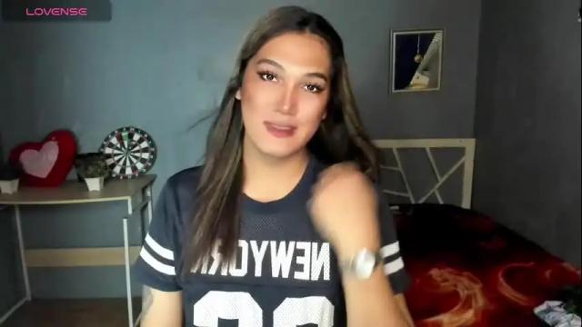 Image 4 of diamond_foxy Stream on Chaturbate on 22 days ago