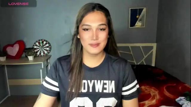 Image 7 of diamond_foxy Stream on Chaturbate on 22 days ago